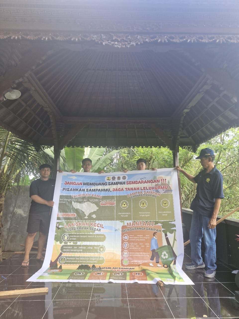 Pembuatan Banner Edukasi Kelola Sampah