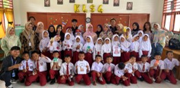 FGD Pembuatan Kerajinan Dari Sampah Anorganik Di Sekolah Dasar